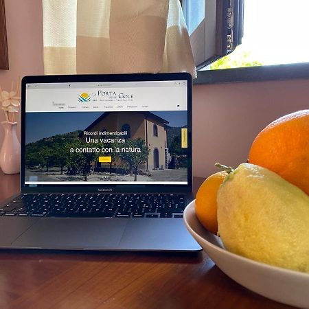 La Porta Delle Gole Hotell Motta Camastra Exteriör bild