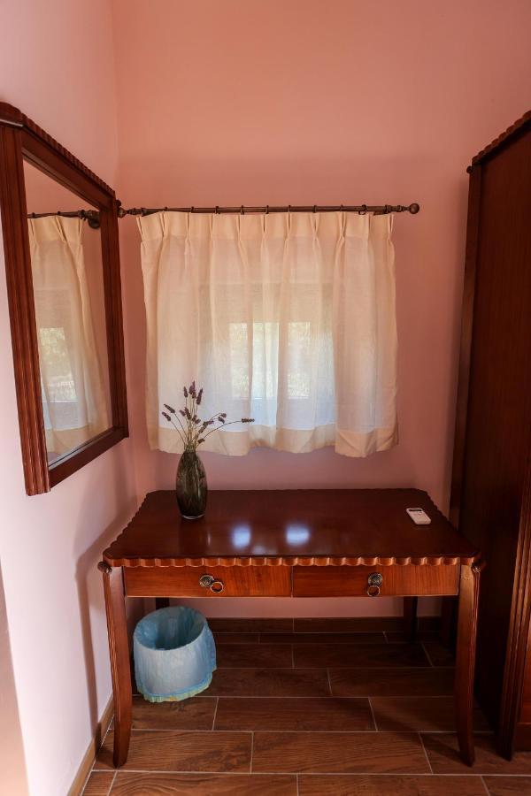 La Porta Delle Gole Hotell Motta Camastra Exteriör bild