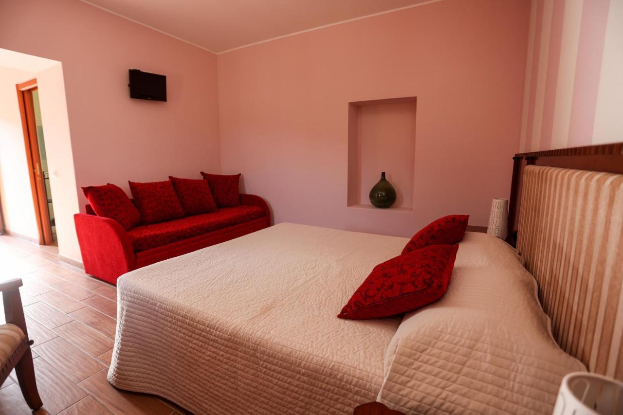 La Porta Delle Gole Hotell Motta Camastra Exteriör bild